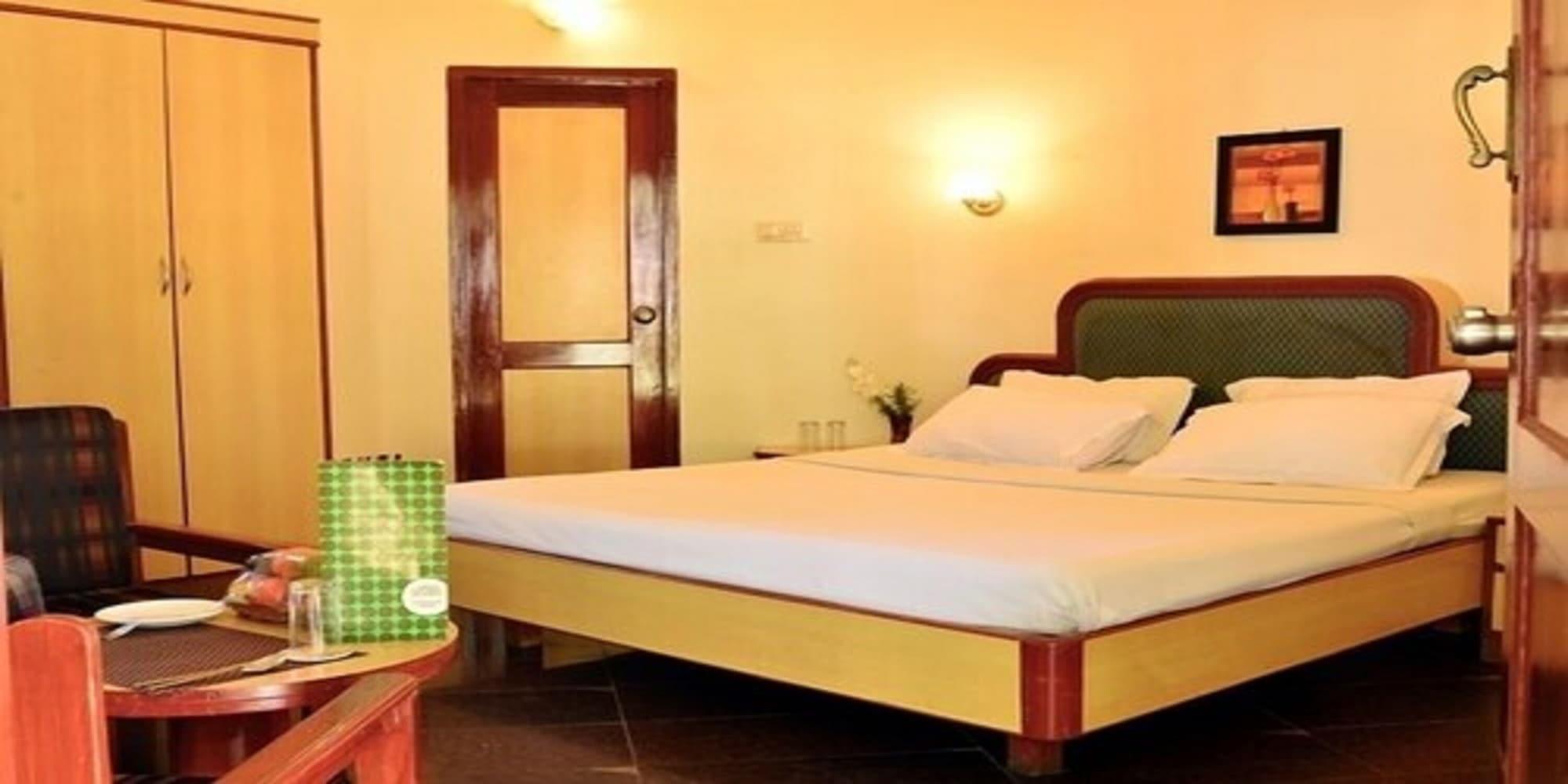 Green Coconut Resort Chennai Exterior photo