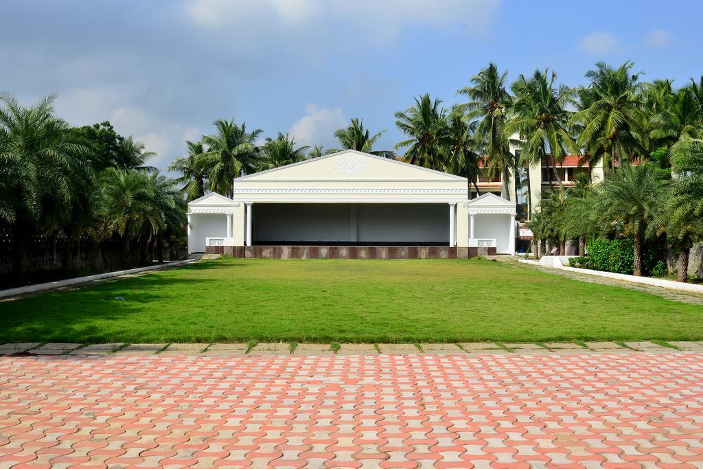 Green Coconut Resort Chennai Exterior photo