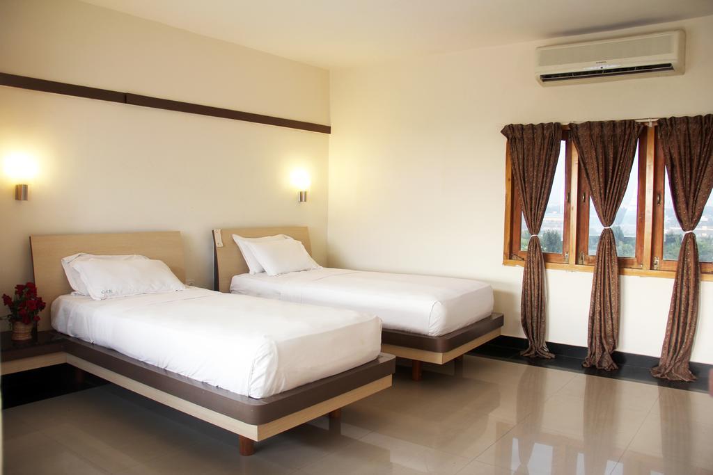 Green Coconut Resort Chennai Exterior photo