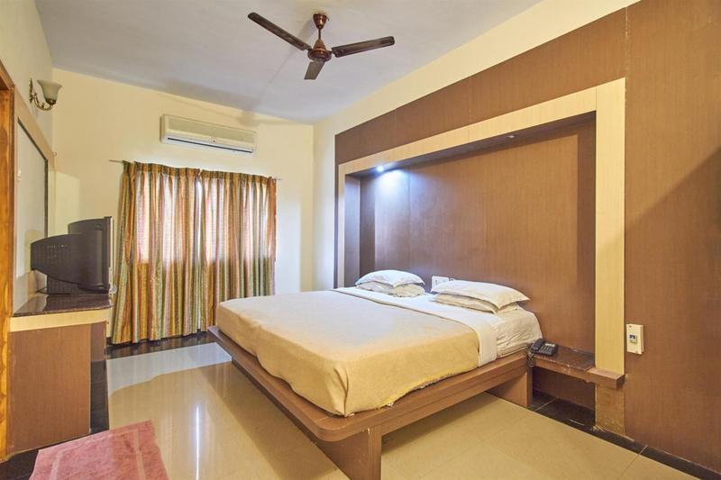 Green Coconut Resort Chennai Exterior photo