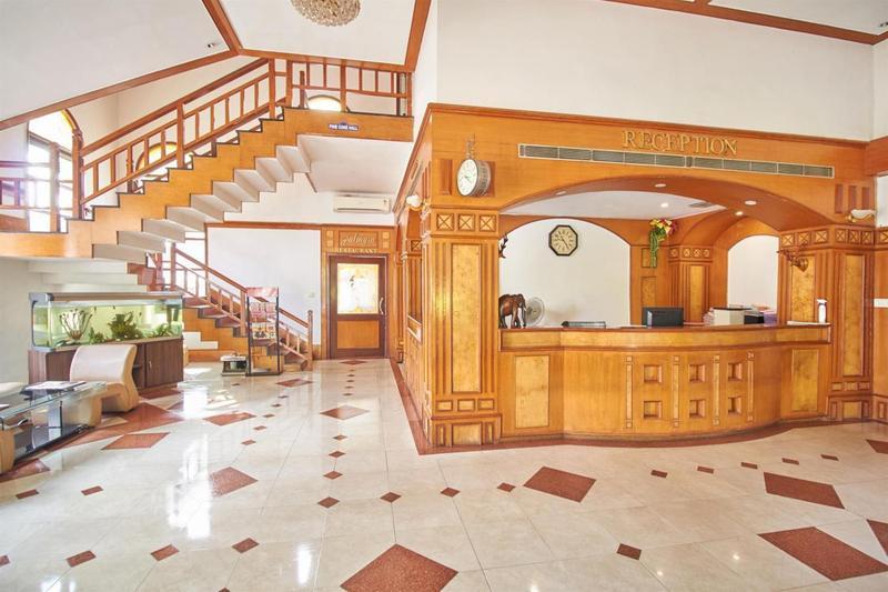 Green Coconut Resort Chennai Exterior photo