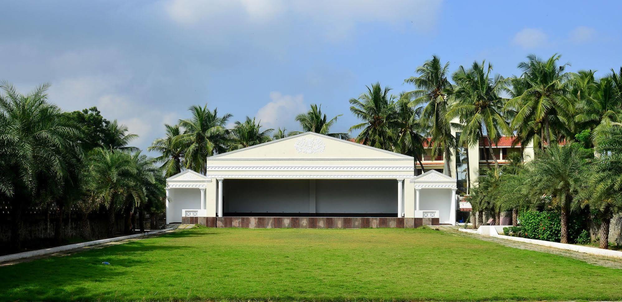 Green Coconut Resort Chennai Exterior photo