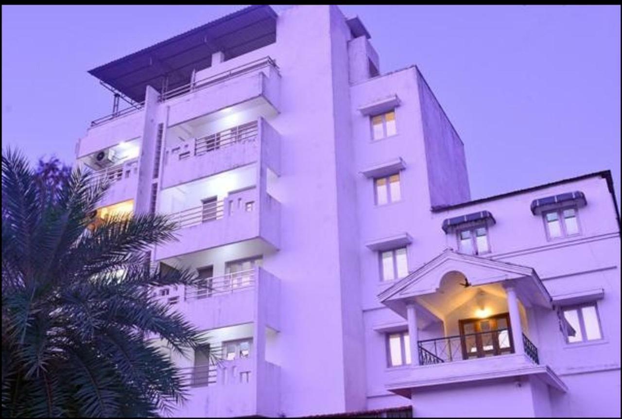 Green Coconut Resort Chennai Exterior photo