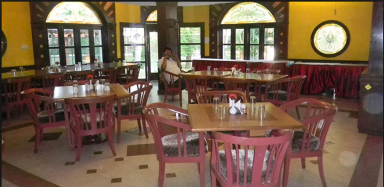 Green Coconut Resort Chennai Exterior photo